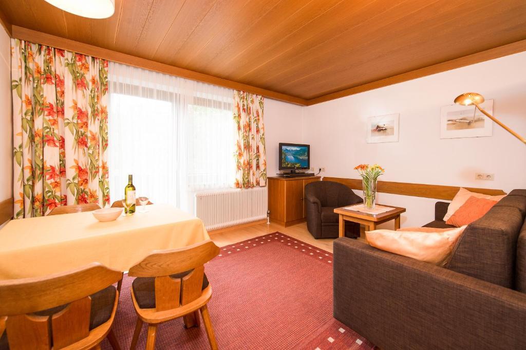 Gaestehaus Haffner Целль-ам-Зе Номер фото